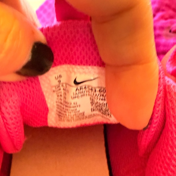 Hot pink and Orange Nike Renew women’s tennis shoes - Picture 6 of 7